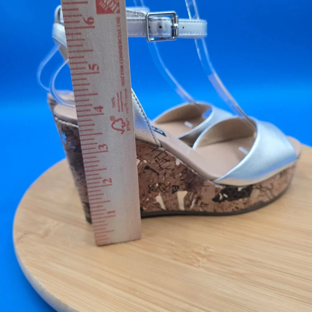 Karl‎ Lagerfeld Paris Carina Silver Metallic Leather Cork Wedge Sandals 6.5M 37B